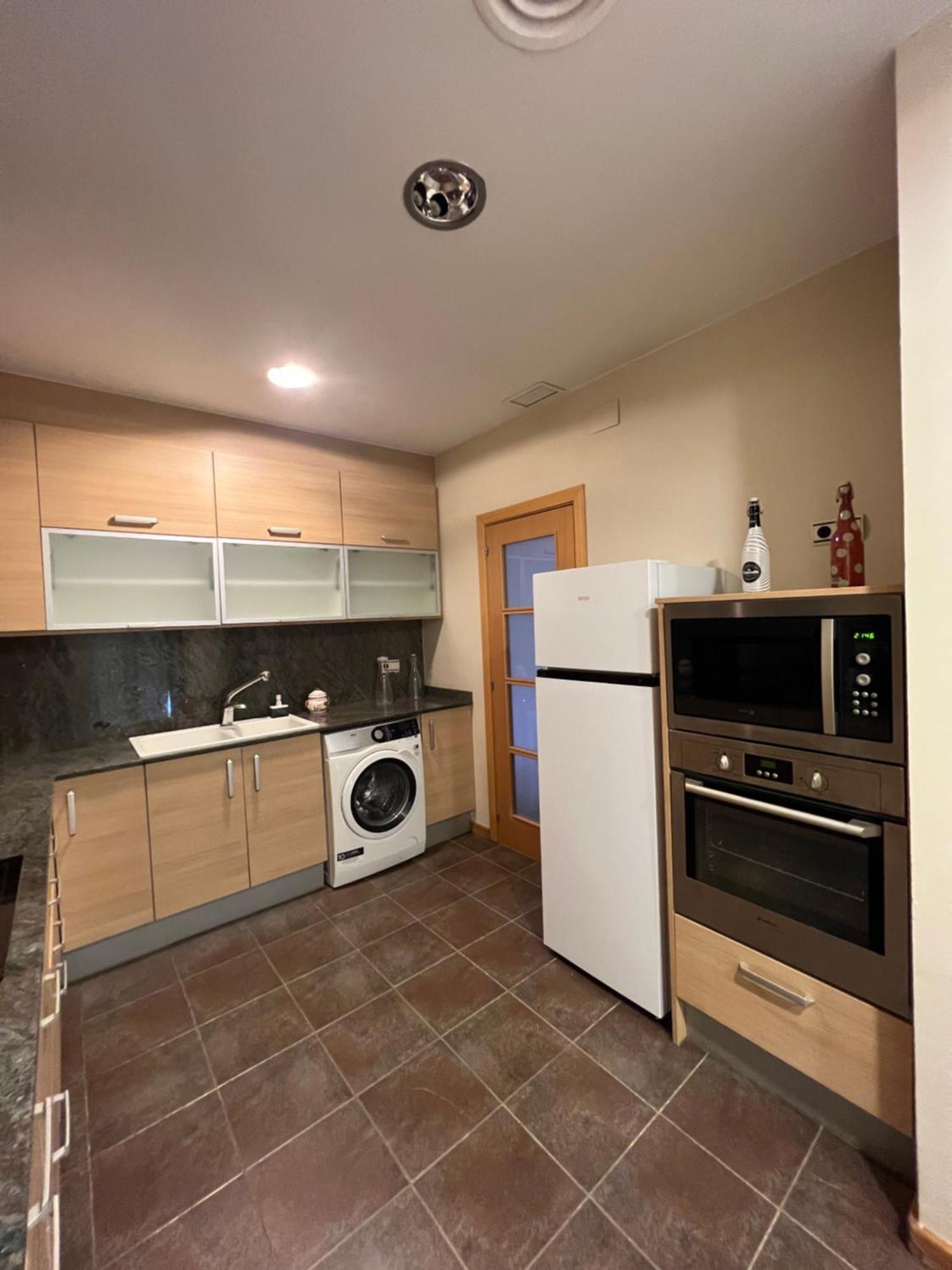 Casa Neus, Casa Cerca De Barcelona Villa Sant Feliu de Llobregat Eksteriør bilde